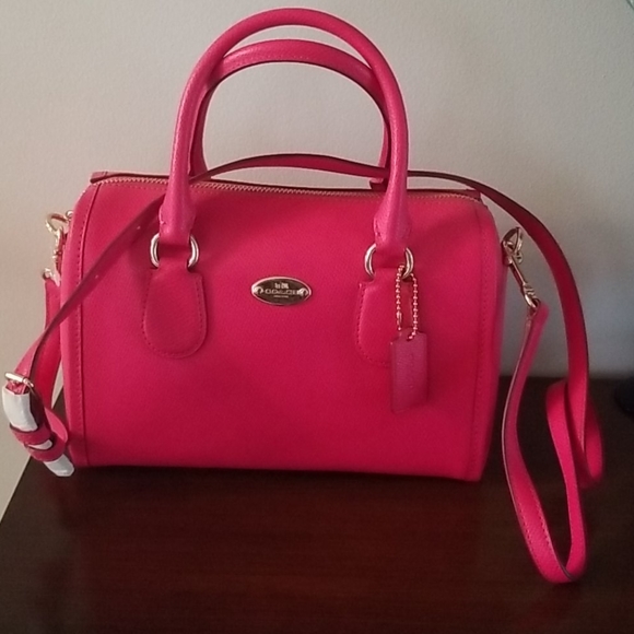 Coach Handbags - Coach mini Bennet Satchel